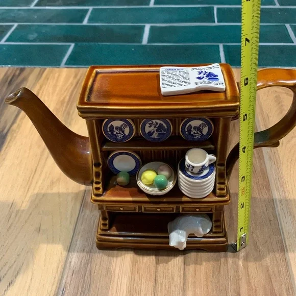 Paul Cardew Blue cupboard w dishes, fruit and cat teapot in great condition - Picture 5 of 8